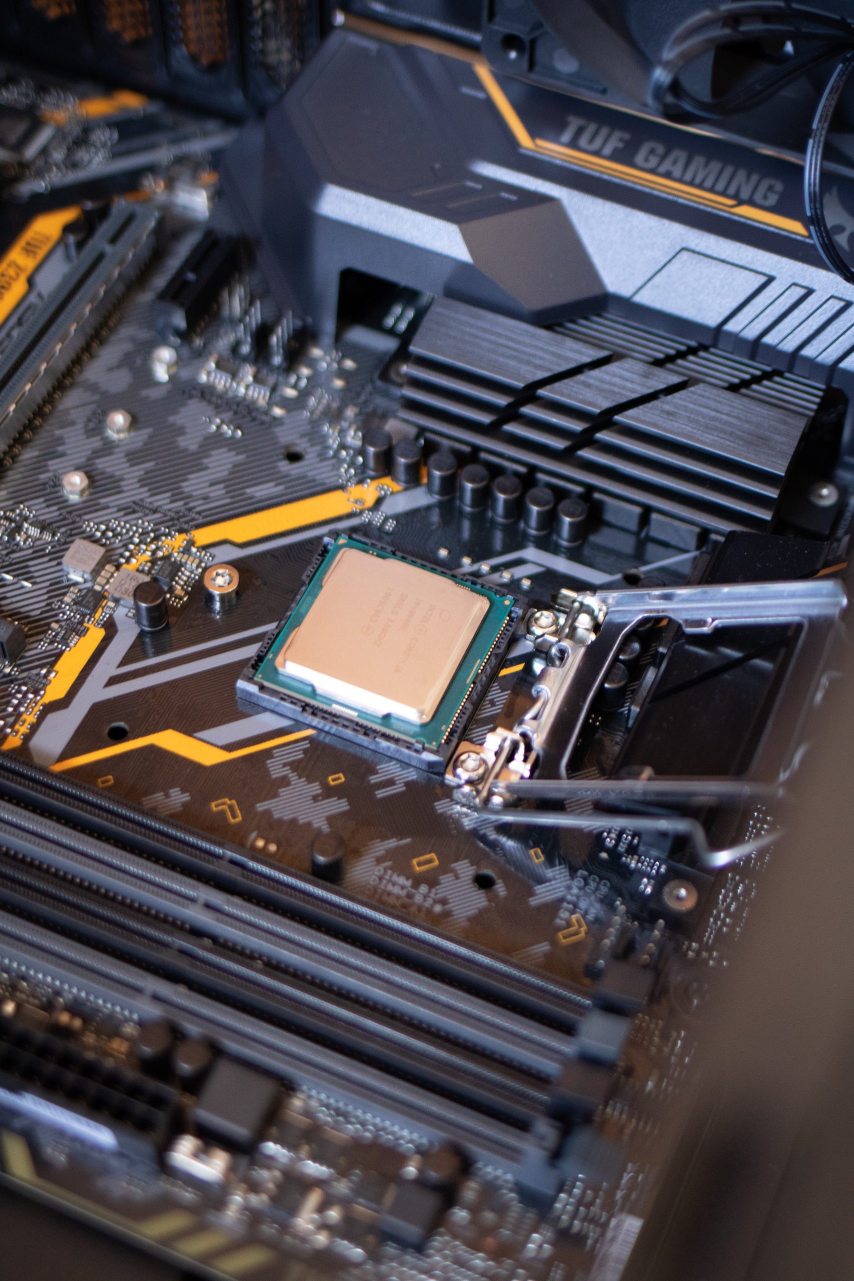 Memahami Lebih Dekat Komponen Central Processing Unit (CPU) pada Motherboard