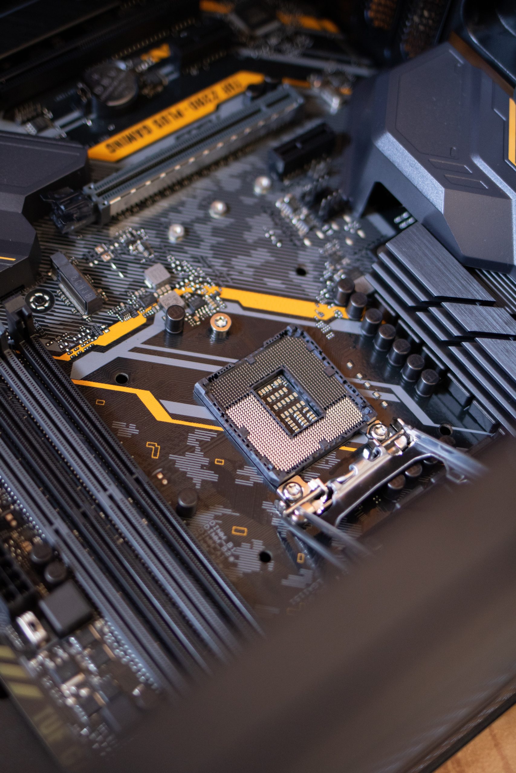 Mengenal Lebih Dekat Fungsi dan Jenis-Jenis Motherboard