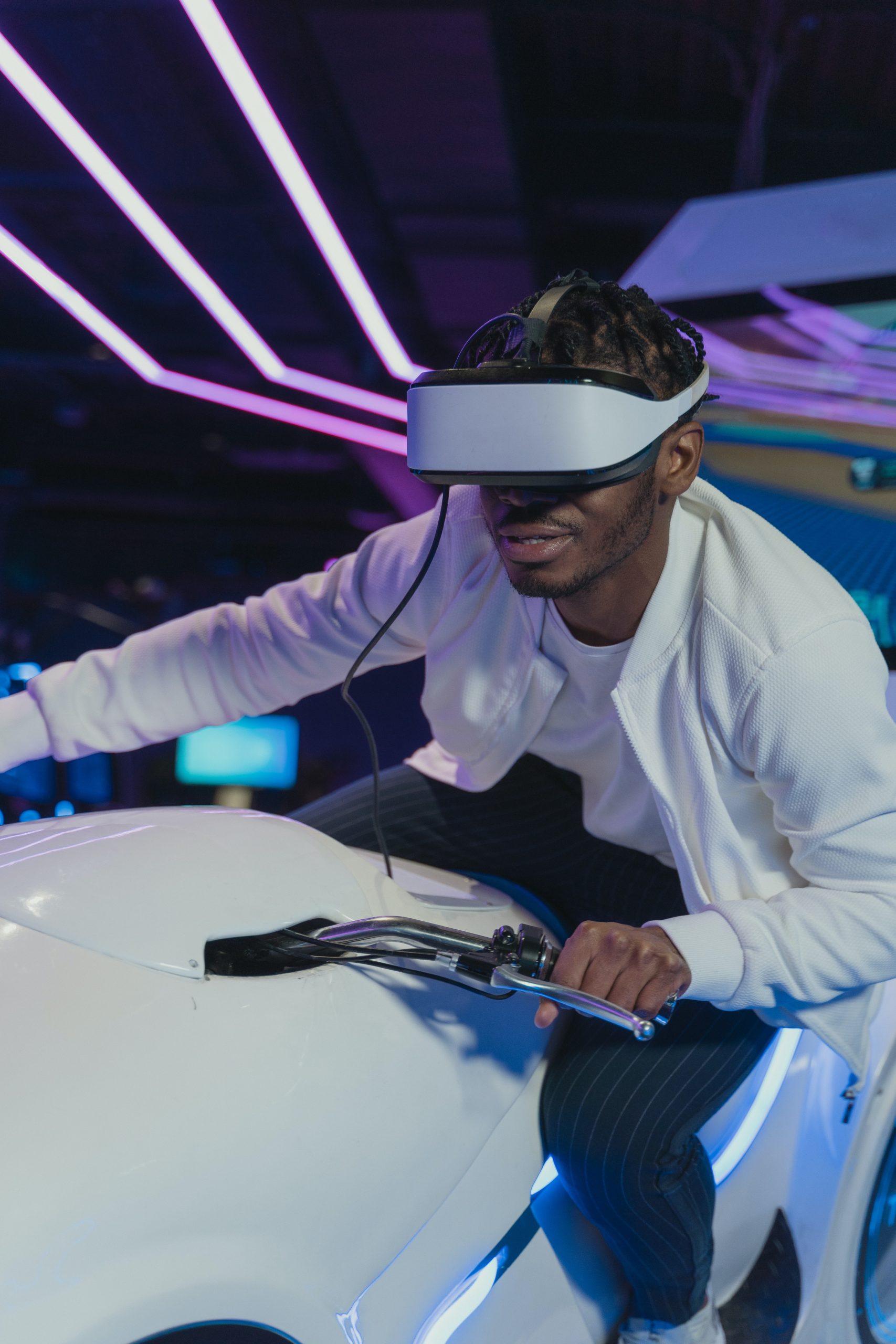 Bagaimana Teknologi Realitas Virtual (VR) Mengubah Cara Kita Bersenang-senang