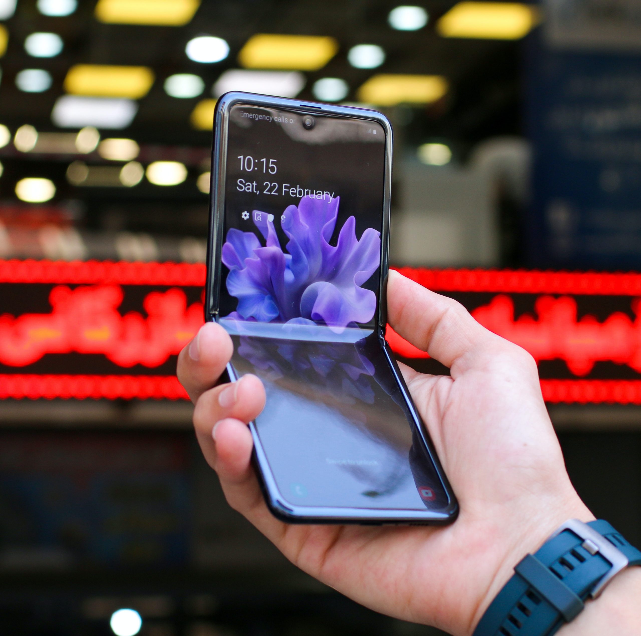 Samsung Z Flip Mengungkap Era Baru Smartphone Lipat